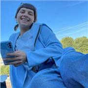 Studentessa universitaria di lingue disponibile per ripetizioni di inglese per elementari/medie/superiori